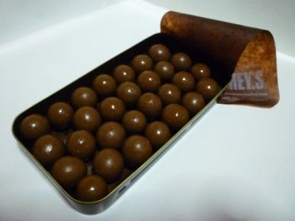 Hersheys Special Dark Pure Chocolate Luscious Pearls 50g Tin Pack! - Luscious dark chocolate pearls in a 50g tin, pure and delightful.