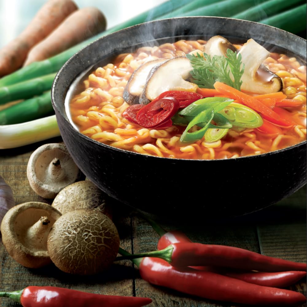 Nongshim Kimchi Ramyun Noodle Soup, 120 g, Orange & Black, Medium, (7681) - "Nongshim Kimchi Ramyun - 120g of Medium Spicy Noodle Soup Joy!"