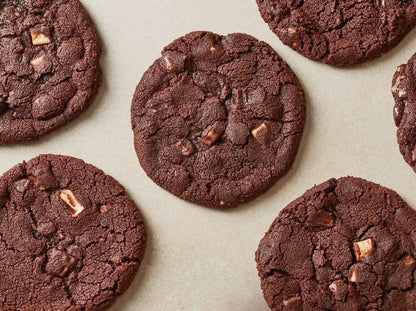 London Biscuits Triple Milk Chocolate Chunk Cookies - Decadent Trio of Chocolate Bliss - 160g - "Triple Chocolate Bliss!"