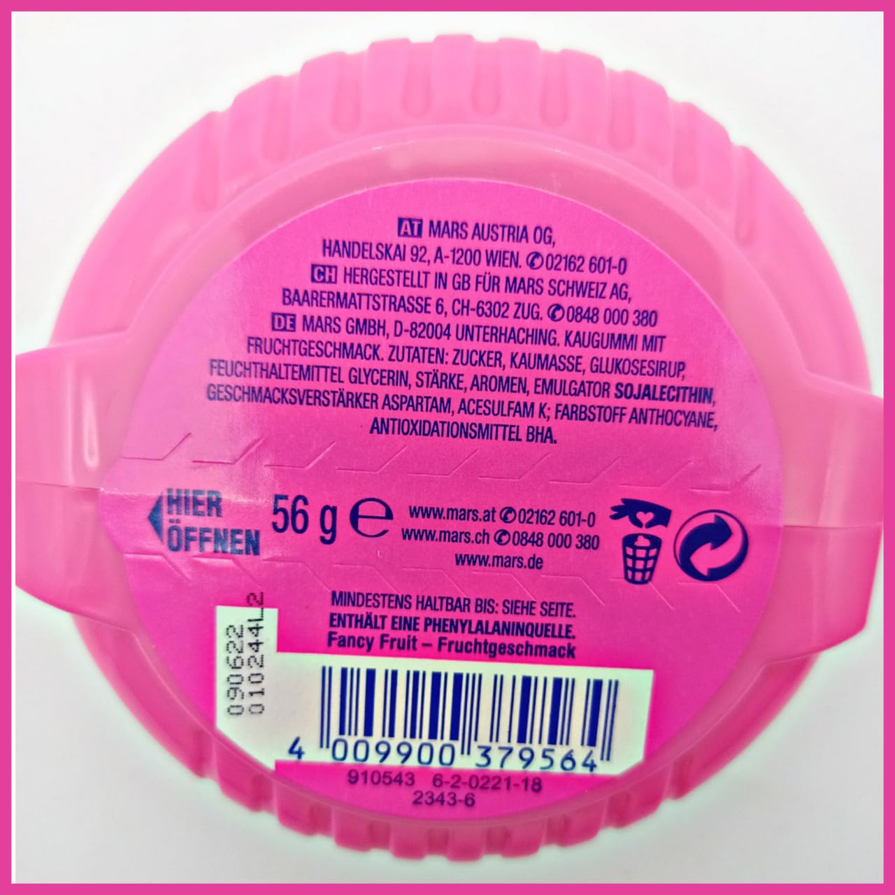 Hubba Bubba Bubble Tape Fancy Fruit Chewing Gum, 56 g - Fruity bubble tape for a burst of flavor, 56g.